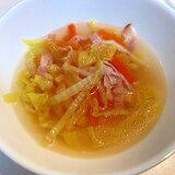 常備菜で作る☆白菜と人参とベーコンのコンソメスープ